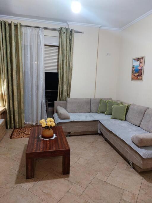 Buneci Apartment Тирана Экстерьер фото